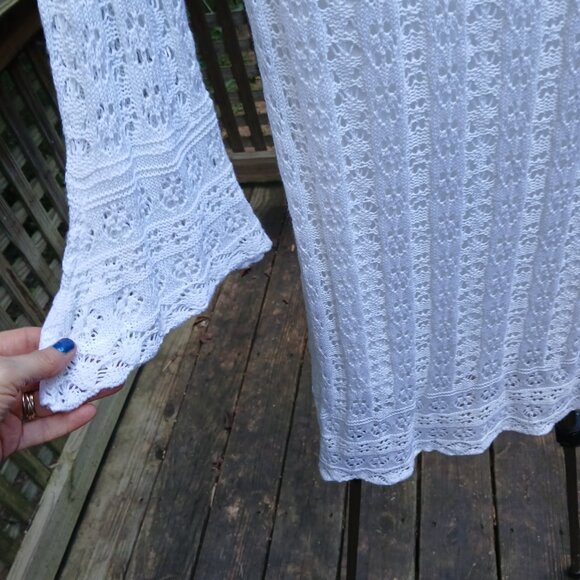 Venus White Long Bell Sleeve, Relaxed Off Shoulder Crochet Dress Lovely!  Sz L - Picture 3 of 10